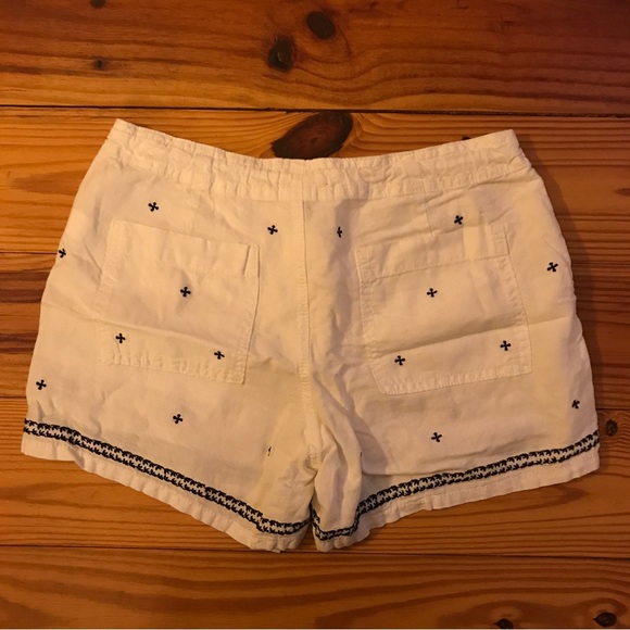 Gap White Navy Cotton Embroidered Shorts, EUC, 2 - Picture 8 of 9